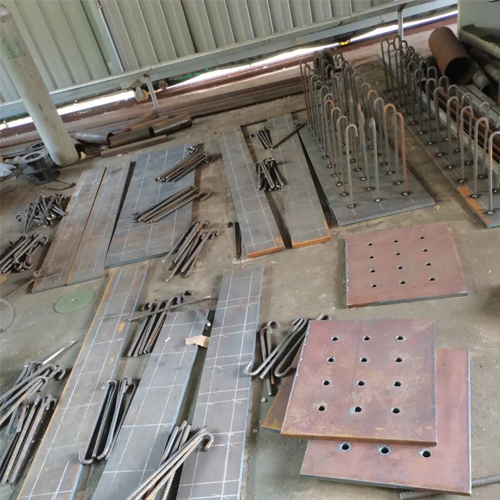 有哪些其他因素会影响南京预埋件位置的确定？